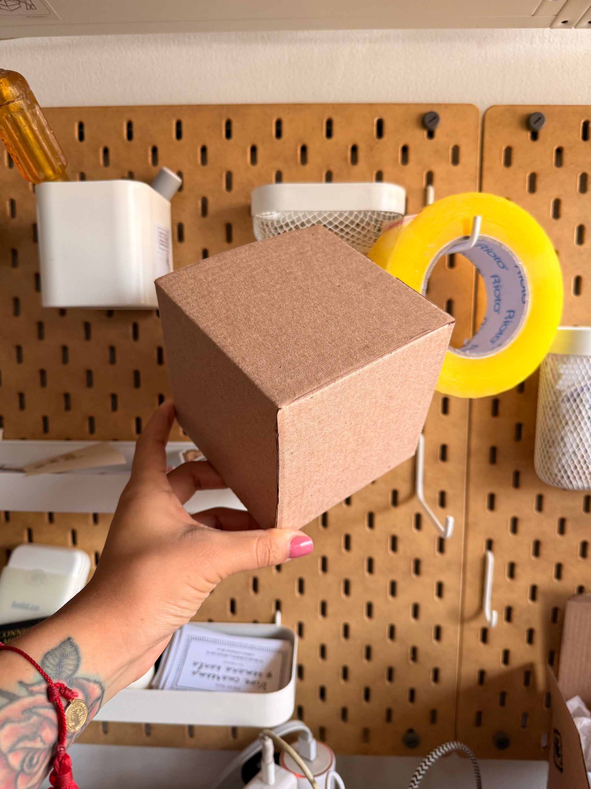 Caja carton corrugado11x11x11 DOCENA